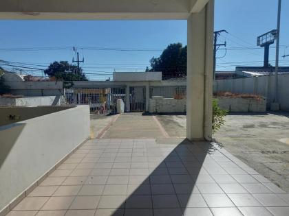 VendoEdificio Comercial en Ciudad Delgado