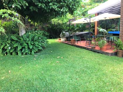 Vendo hermosa y amplia casa en Santa Ana